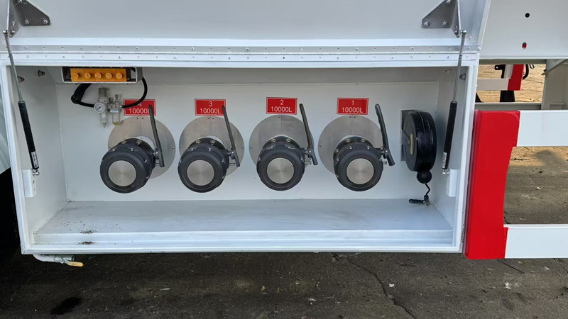 Aluminum fuel tanker
